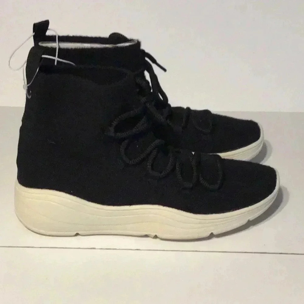 Women’s Ankle Sock Lace Up Sneakers Size 8